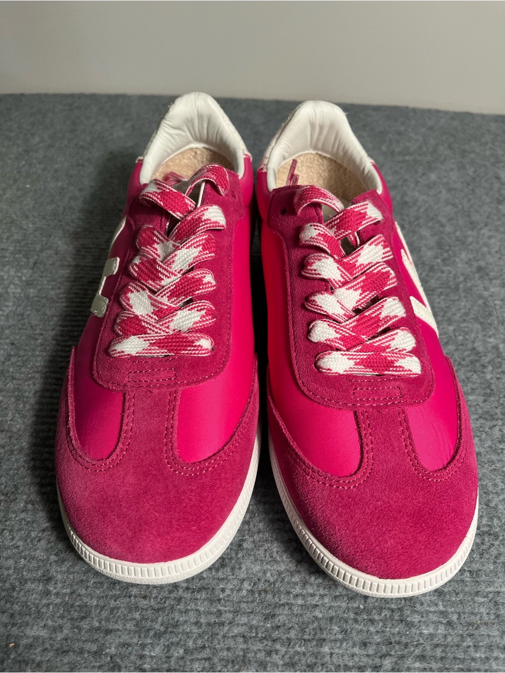 NEOT Vintage Havana Hot Pink & White Women's Sneakers